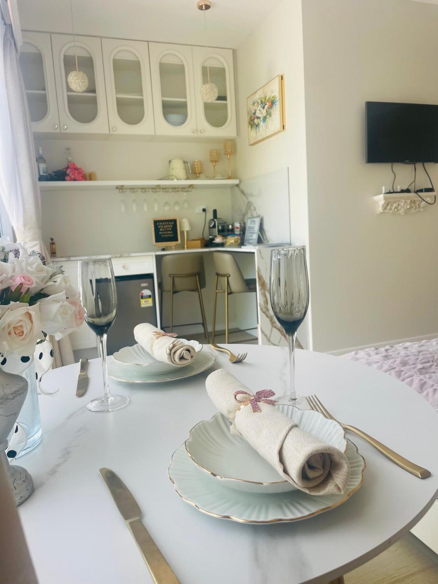 Delightful Little House & Chateau Charme Suite Auckland Exterior photo